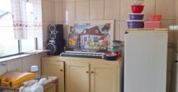 Casa com piscina no Ponto Chic