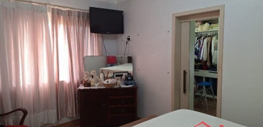 Casa com piscina no Ponto Chic