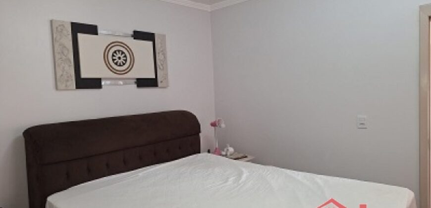 Casa com piscina no Ponto Chic