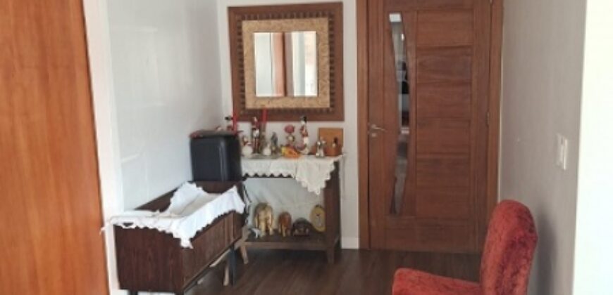 Casa com piscina no Ponto Chic