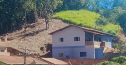 Casa de dois pavimentos na Rua João Aurich