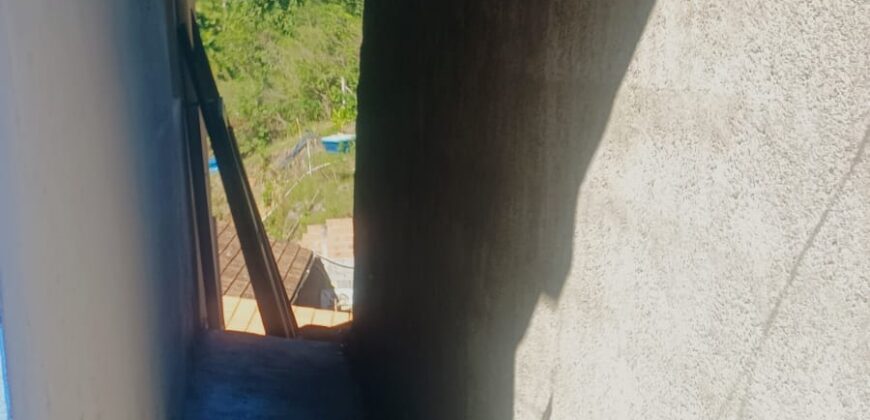 Casa de dois pavimentos na Rua João Aurich