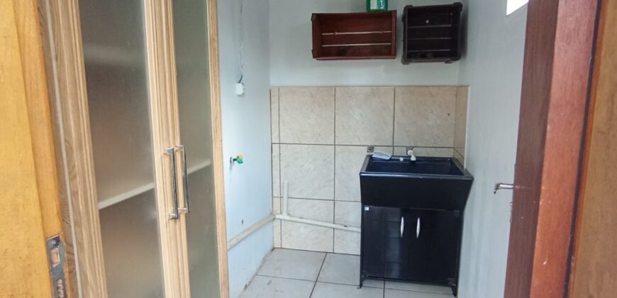 Casa de dois pavimentos na Rua João Aurich