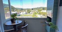 Apartamento finamente mobiliado