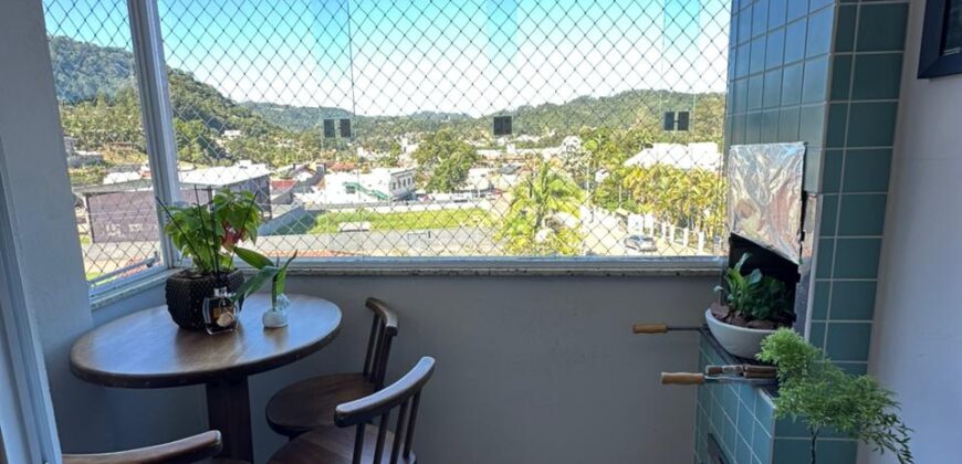 Apartamento finamente mobiliado
