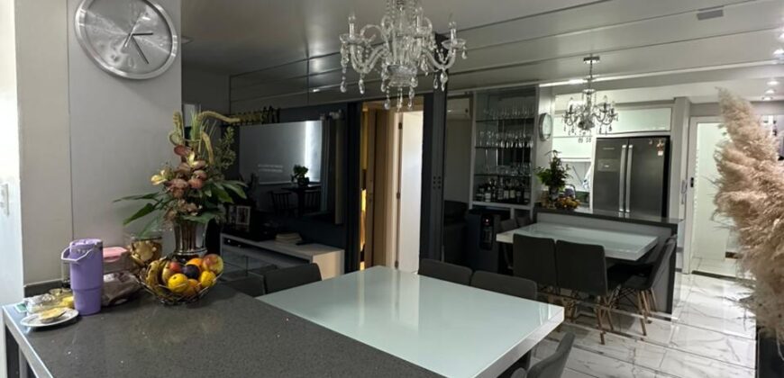 Apartamento finamente mobiliado